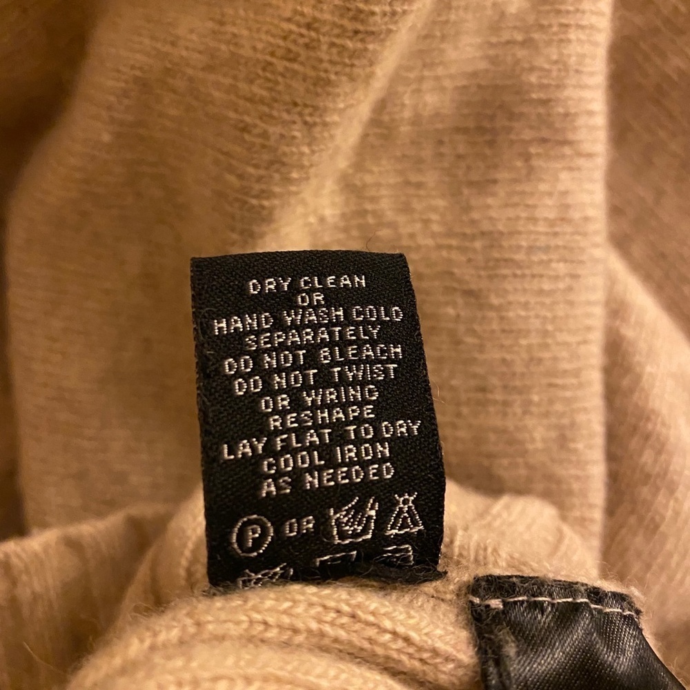Wool turtleneck - Picture 5 of 5
